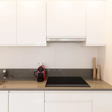Brand New 2 Bedrooms Next To Croisette !